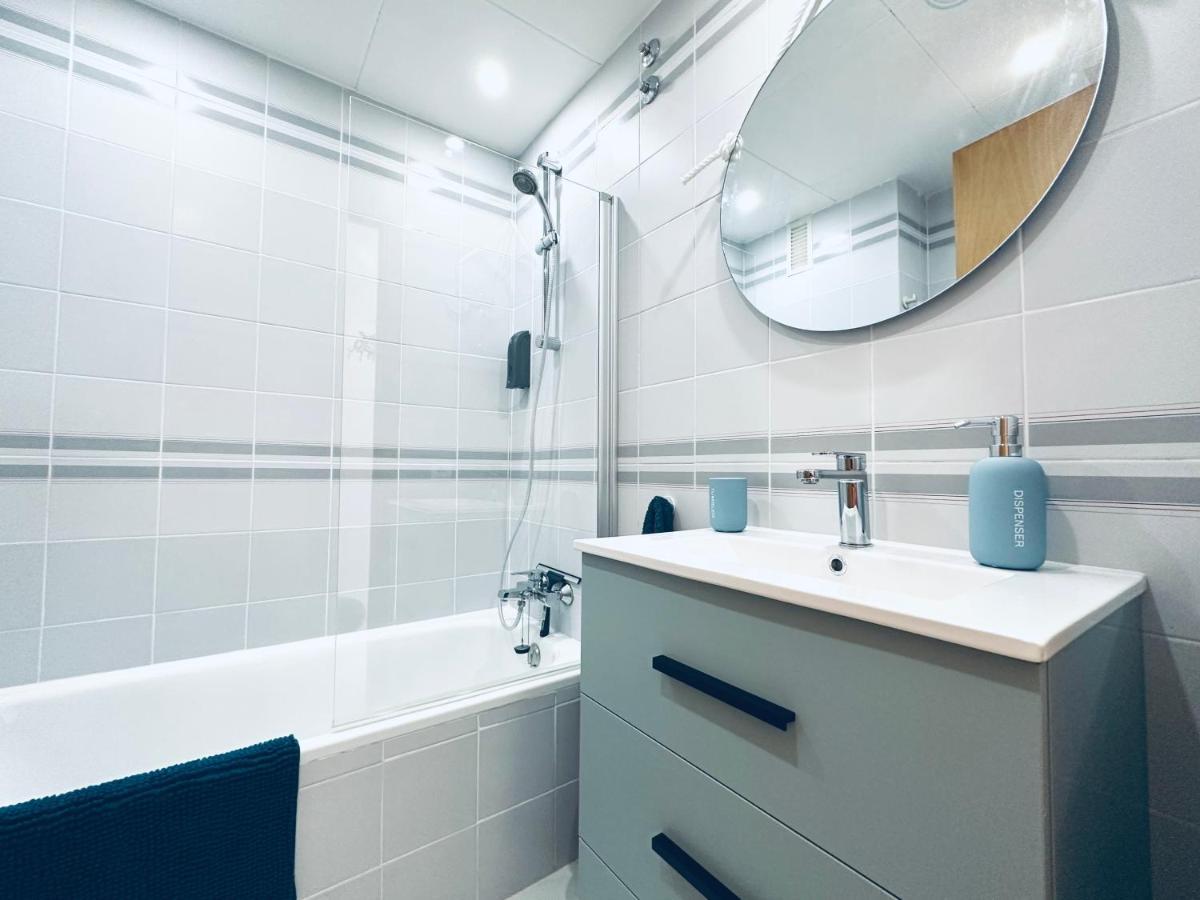 Face A La Mer - Vue Epique, Climatisation, Wifi, Draps Inclus เอมปูเรียบราบา ภายนอก รูปภาพ